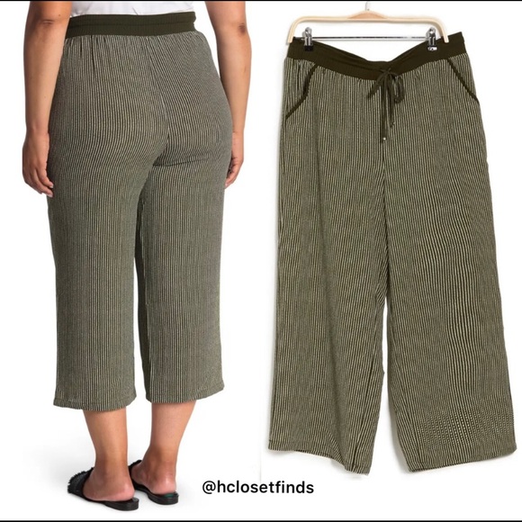 Max Studio Cropped Printed Pants - Picture 2 of 7